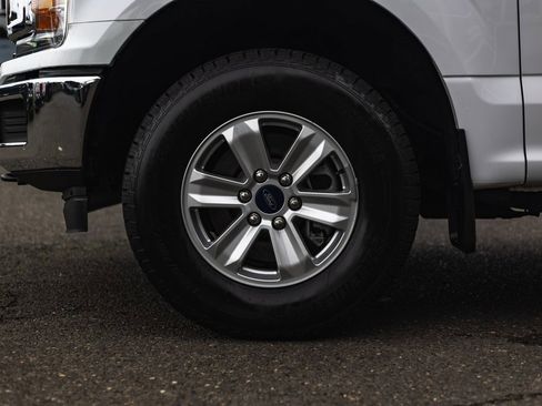 Used 2019 Ford F150 XLT w/ Trailer Tow Package image 15