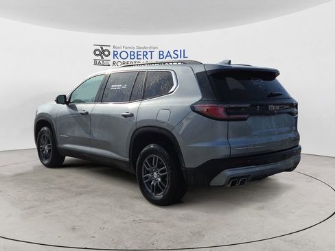 Used 2025 GMC Acadia Elevation image 3