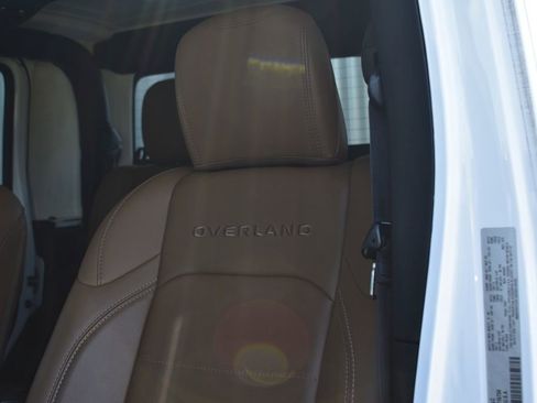 Used 2020 Jeep Gladiator Overland AWD/4WD image 20