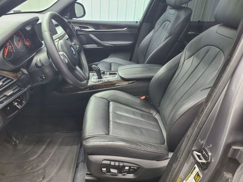 Used 2017 BMW X5 xDrive50i w/ Executive Package AWD/4WD image 25
