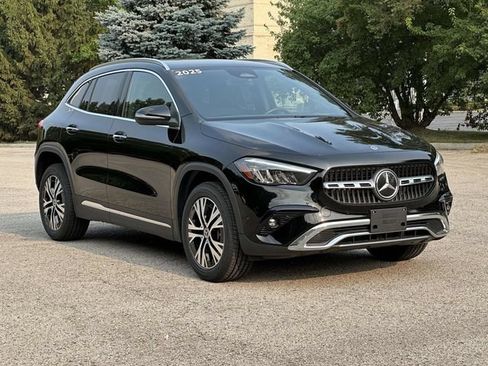 Used 2025 Mercedes-Benz GLA 250 4MATIC w/ Winter Package image 1