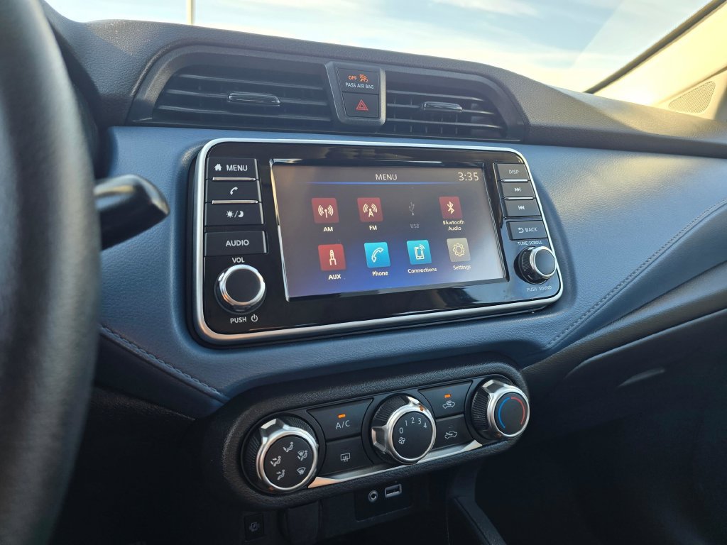 Used 2025 Nissan Versa SV FWD image 20