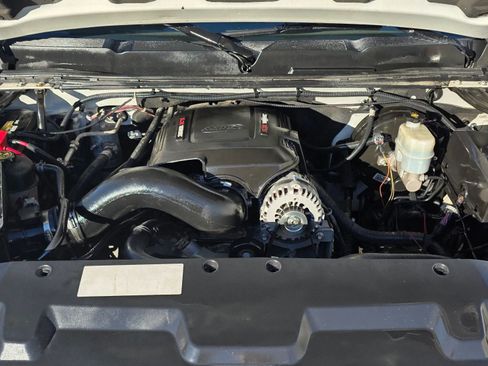 Used 2013 Chevrolet Silverado 1500 LTZ w/ LTZ White Diamond Edition image 9