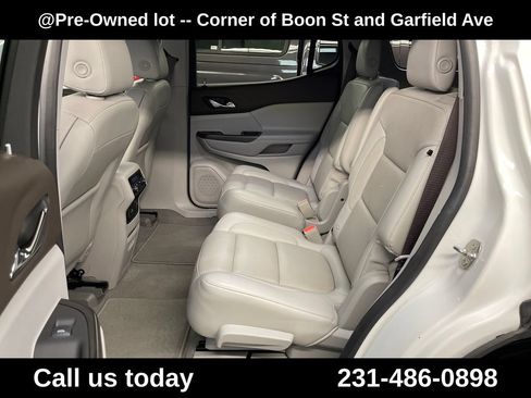 Used 2019 GMC Acadia SLT AWD/4WD image 26