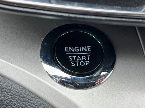 Certified 2024 Ford Explorer XLT w/ Equipment Group 202A image 25