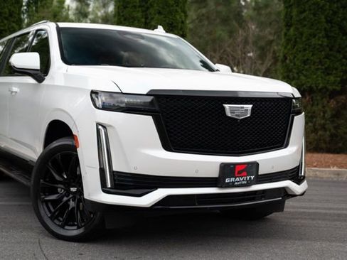 Used 2022 Cadillac Escalade ESV Sport w/ Touring Package AWD/4WD image 6