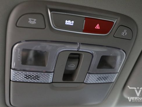 Used 2024 Kia Telluride EX w/ EX Captain's Chair Package FWD image 28