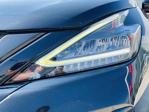 Used 2022 Nissan Murano SV w/ SV Midnight Edition Package image 7