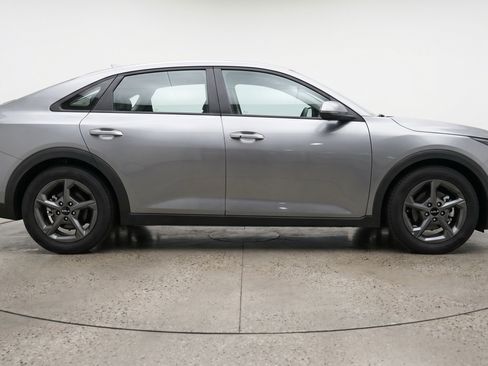Used 2025 Kia K4 FWD image 11