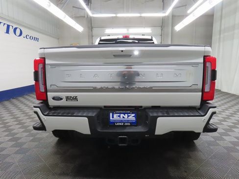 Used 2025 Ford F450 Platinum w/ Platinum Plus Package image 34
