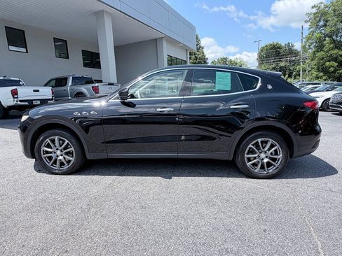 Used 2018 Maserati Levante AWD/4WD image 5