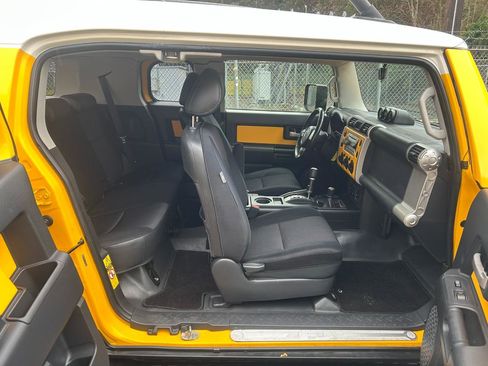 Used 2007 Toyota FJ Cruiser 4WD image 17