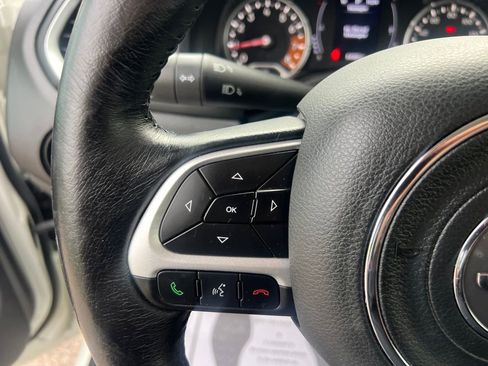 Used 2020 Jeep Renegade Latitude w/ Cold Weather Group image 15