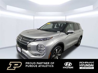 Used 2025 Mitsubishi Outlander SE