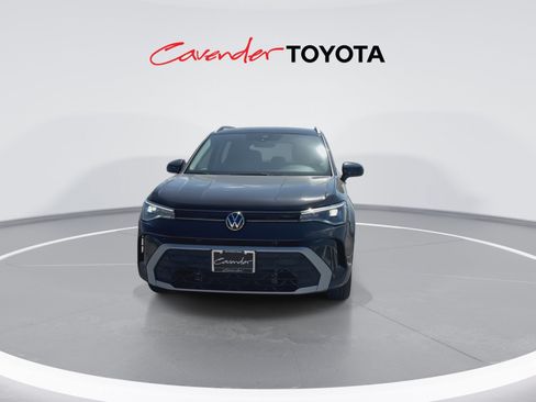 Used 2026 Volkswagen Taos SE FWD image 3