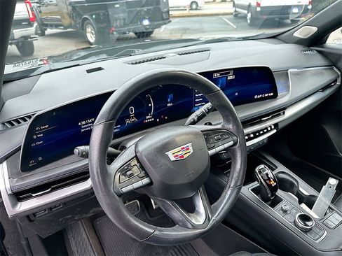 Used 2024 Cadillac XT4 Sport image 10