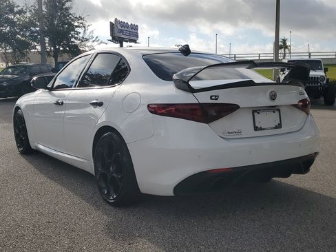 Used 2022 Alfa Romeo Giulia Veloce image 7