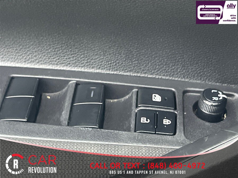 Used 2024 Toyota Corolla LE FWD image 34