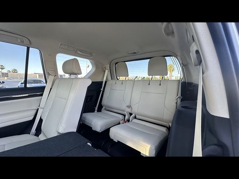 Used 2022 Lexus GX 460 Premium w/ Premium Package AWD/4WD image 8