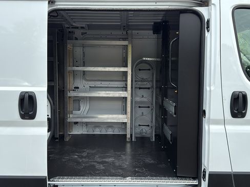 Used 2025 RAM ProMaster 2500 w/ Premium Convenience Group image 23