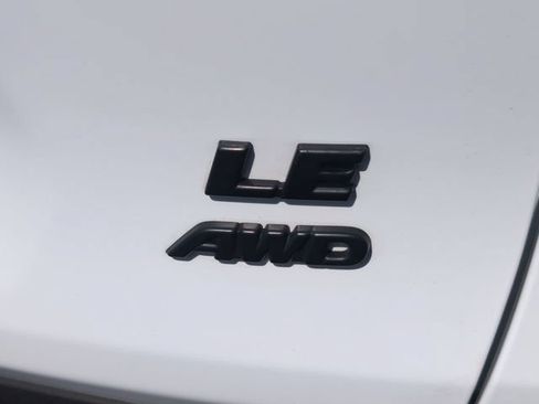 Used 2022 Toyota RAV4 LE AWD/4WD image 29