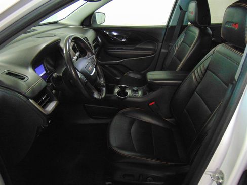 Used 2022 GMC Terrain AT4 w/ Infotainment Package II AWD/4WD image 10