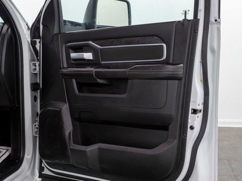 Used 2024 RAM 2500 Big Horn image 18