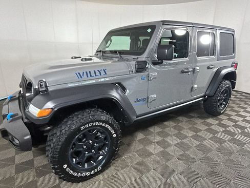 Used 2023 Jeep Wrangler Unlimited w/ Convenience Group AWD/4WD image 8