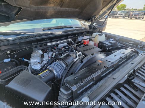 Used 2025 GMC Sierra 3500 SLT w/ SLT Premium Package AWD/4WD image 34