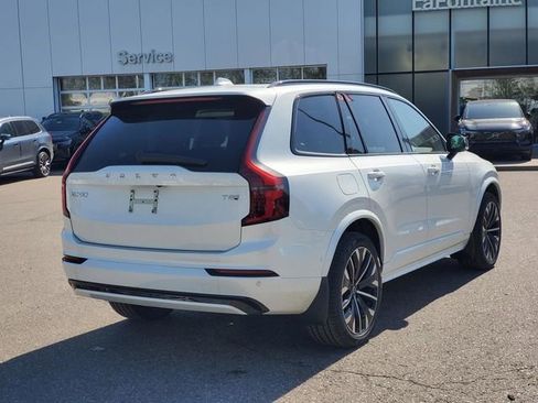 New 2026 Volvo XC90 T8 Ultra w/ Protection Package Premier AWD/4WD image 4