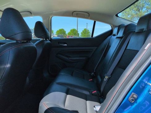 Used 2025 Nissan Altima 2.5 SR FWD image 16