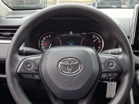 Used 2025 Toyota RAV4 LE AWD/4WD image 18