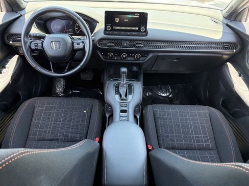 Certified 2025 Honda HR-V Sport image 13