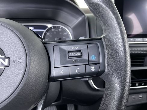 Used 2023 Nissan Rogue SV AWD/4WD image 26