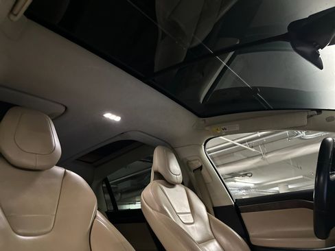 Used 2017 Tesla Model X 75D image 15