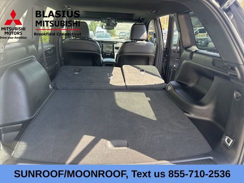Used 2023 Jeep Grand Cherokee Altitude AWD/4WD image 11