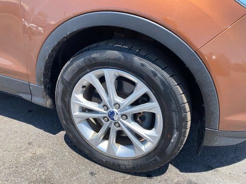 Used 2017 Ford Escape SE AWD/4WD image 28