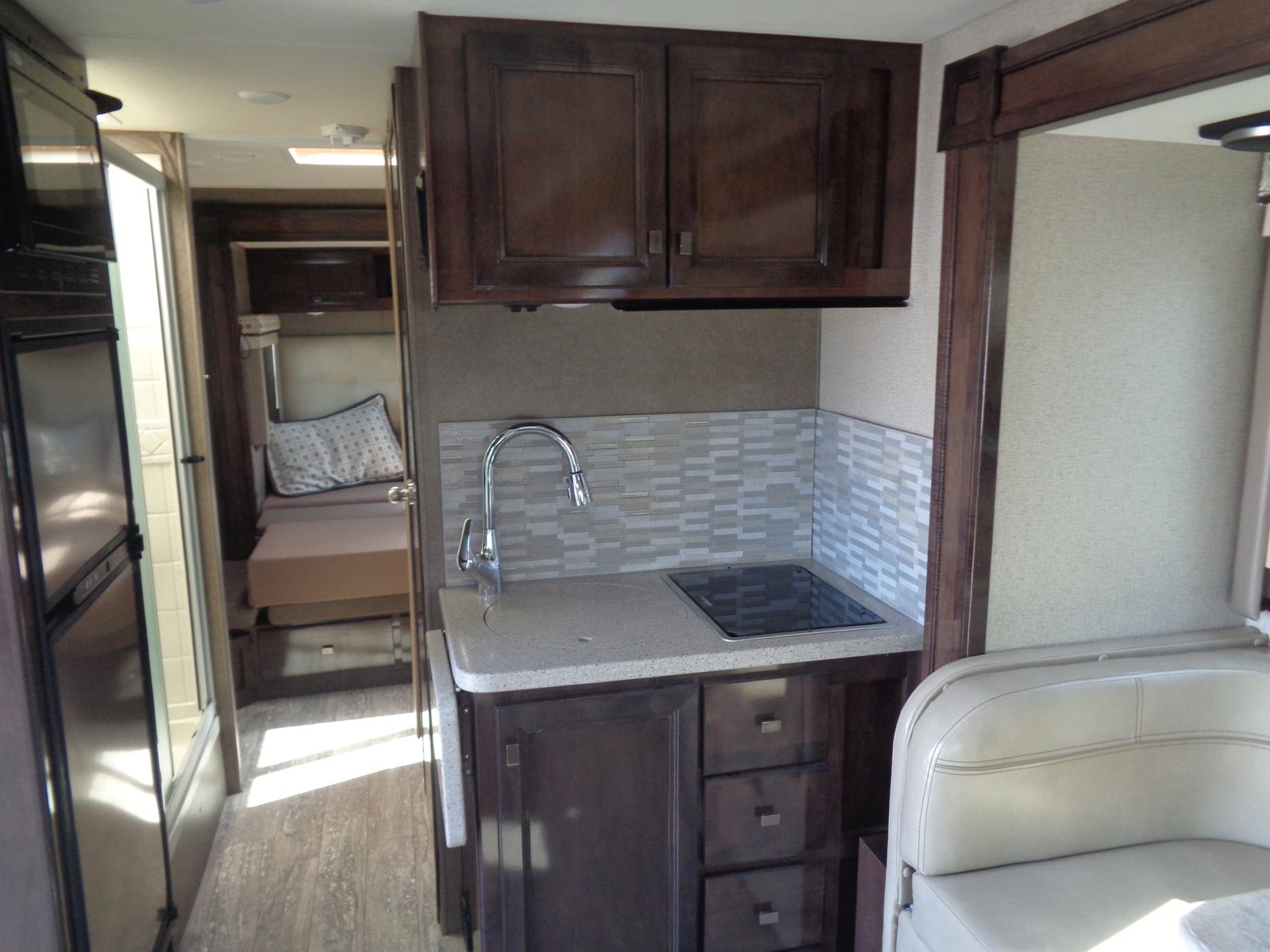 Used 2018 Mercedes-Benz Sprinter 3500 image 9