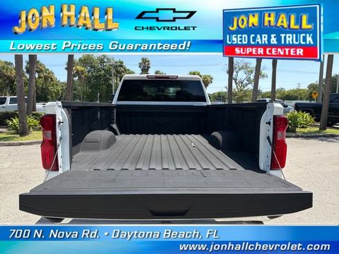 Used 2025 Chevrolet Silverado 3500 LTZ w/ LTZ Convenience Package AWD/4WD image 11