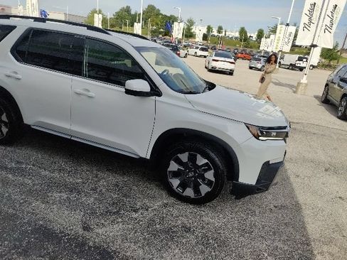 Used 2026 Honda Pilot Elite image 13