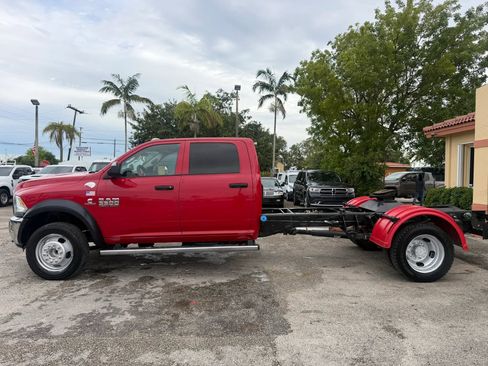 Used 2018 RAM 5500 Tradesman w/ Chrome Appearance Group RWD image 3