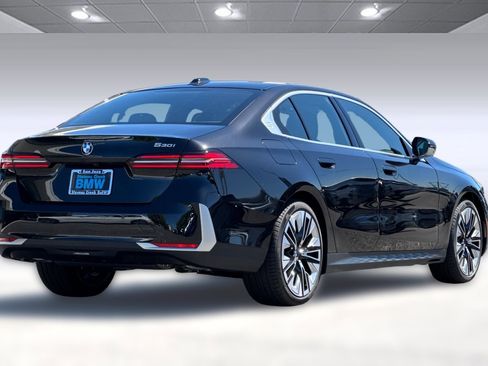 New 2026 BMW 530i w/ Premium Package image 8