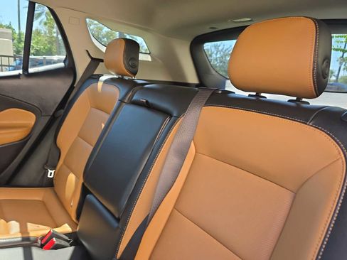 Used 2020 GMC Terrain SLT w/ Preferred Package image 12