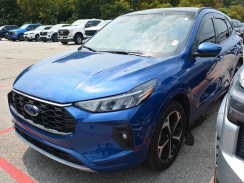 Used 2023 Ford Escape ST-Line Select w/ Tech Pack #2 AWD/4WD image 1
