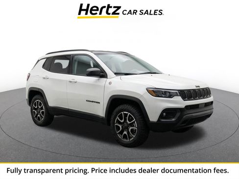Used 2025 Jeep Compass Trailhawk AWD/4WD image 1
