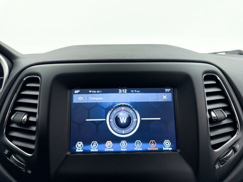 Used 2019 Jeep Compass Sport w/ Tech Group FWD image 20