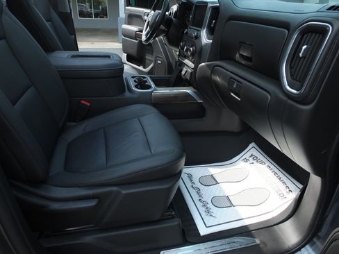Used 2021 Chevrolet Silverado 1500 LT Trail Boss w/ Convenience Package II AWD/4WD image 16