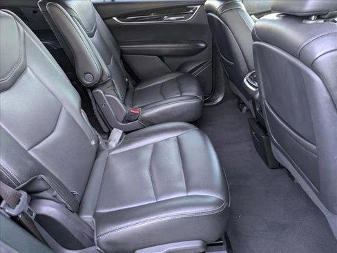 Used 2021 Cadillac XT6 Premium Luxury image 20