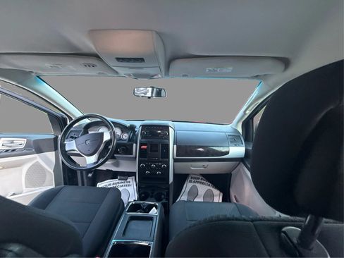 Used 2010 Dodge Grand Caravan SXT w/ Family Value Group FWD image 24