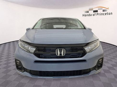 New 2026 Honda Odyssey Touring image 8